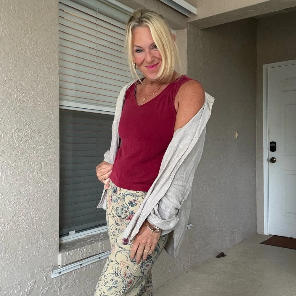 VTG Lauren Ralph Lauren Floral Cropped Pants - Blue and Maroon - Picture 8 of 9